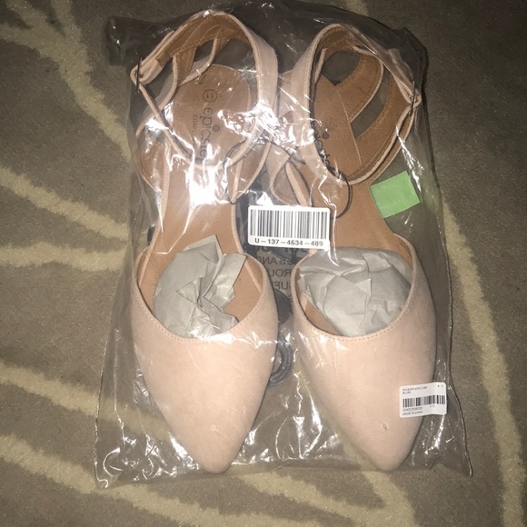 Forever 21 Flat sandals - Picture 1 of 2
